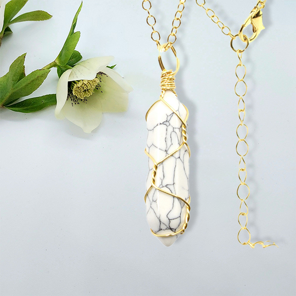 Hexagonal kristalltrådshänge