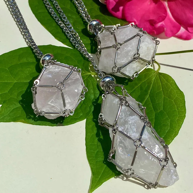 Halsband med kristallstenshållare