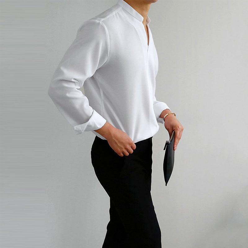 V-ringad enfärgad långärmad skjorta