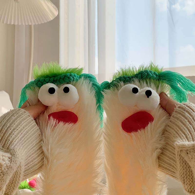 Varma mysiga fluffiga tecknade monsterstrumpor