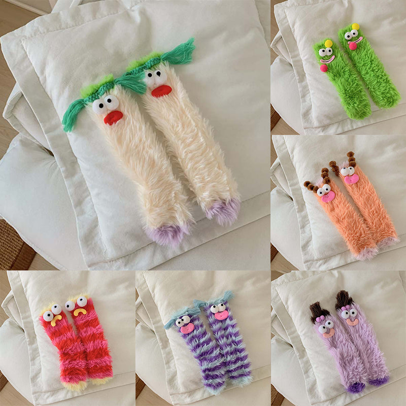 Varma mysiga fluffiga tecknade monsterstrumpor
