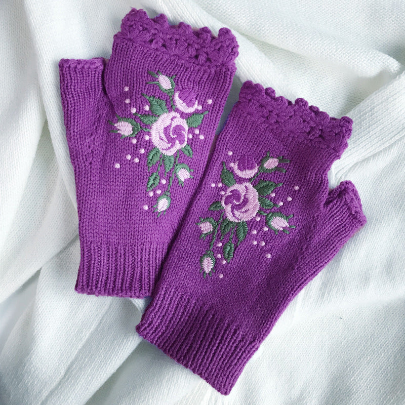 🧤Handbroderade handskar🧤